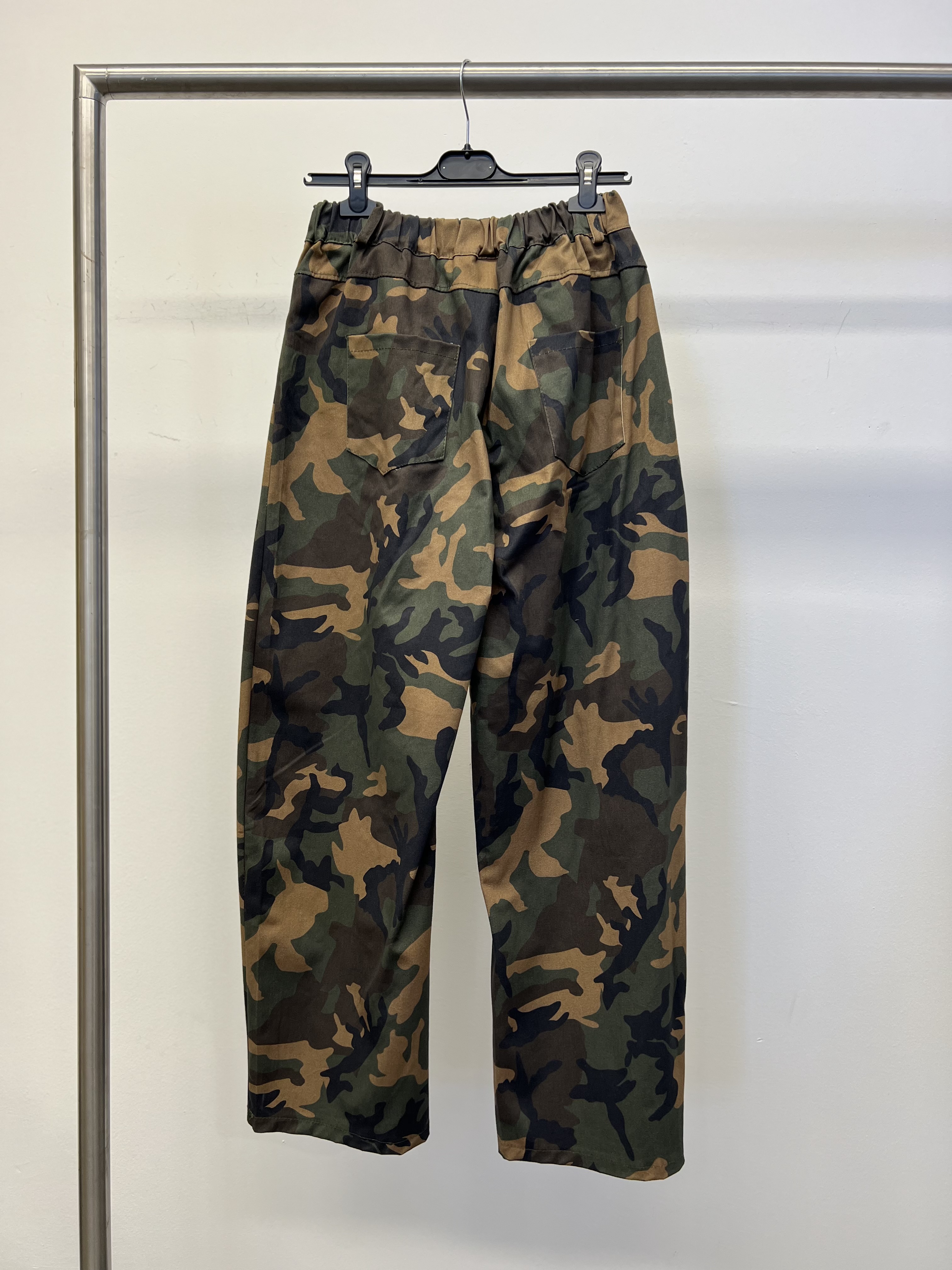 Pantaloni con stampa