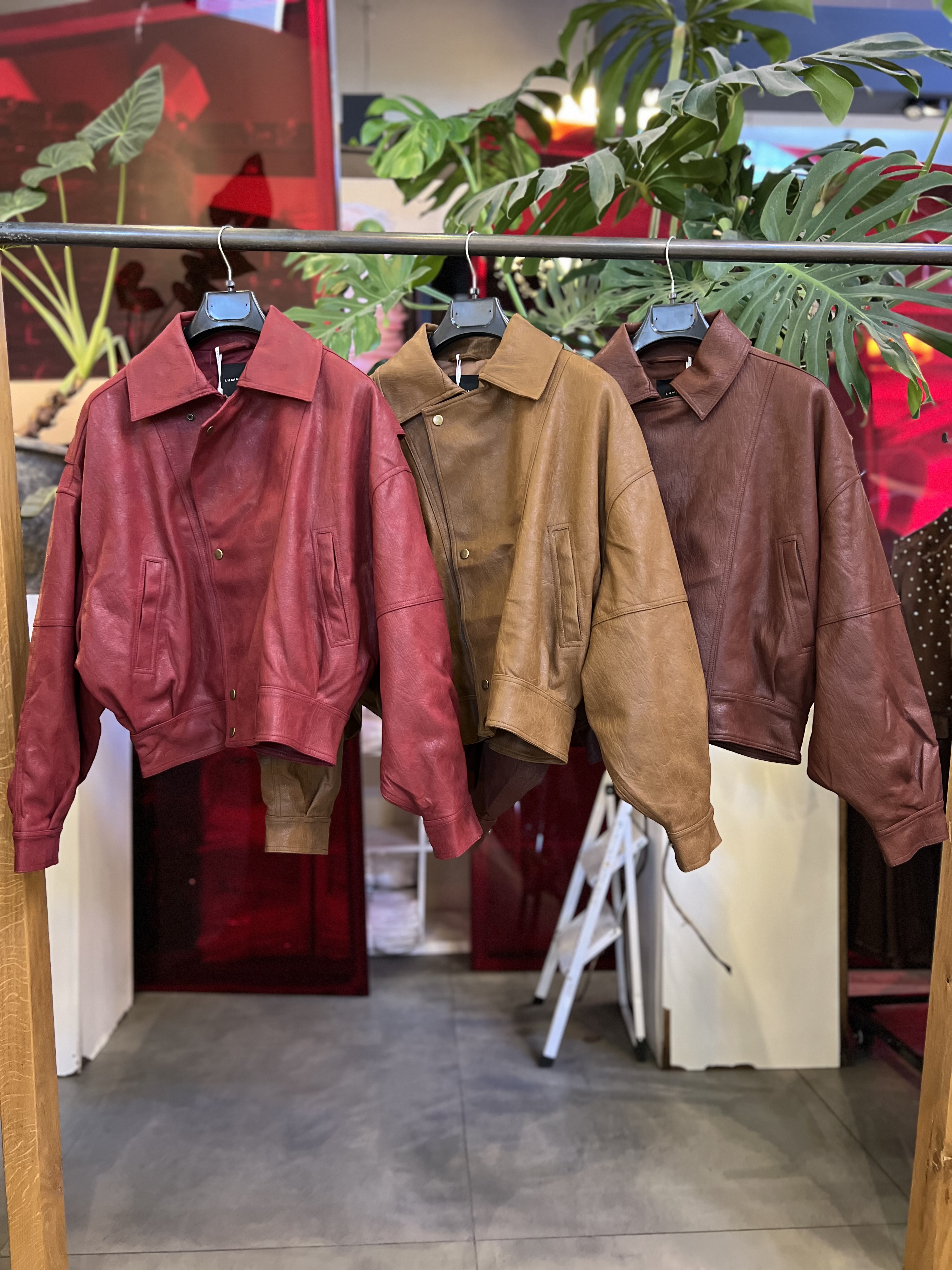 BOMBER JACKET