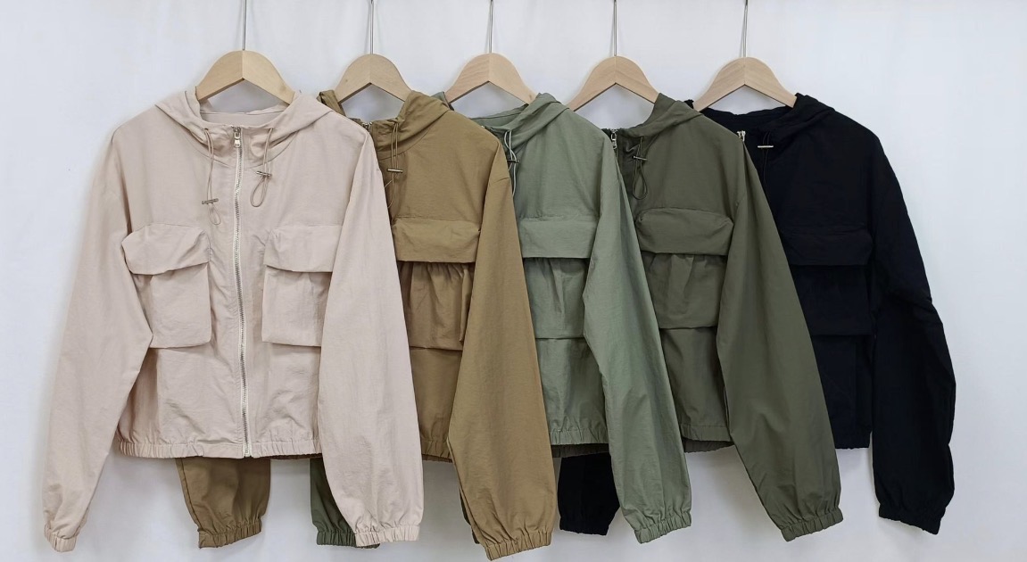 Giacca a vento con zip