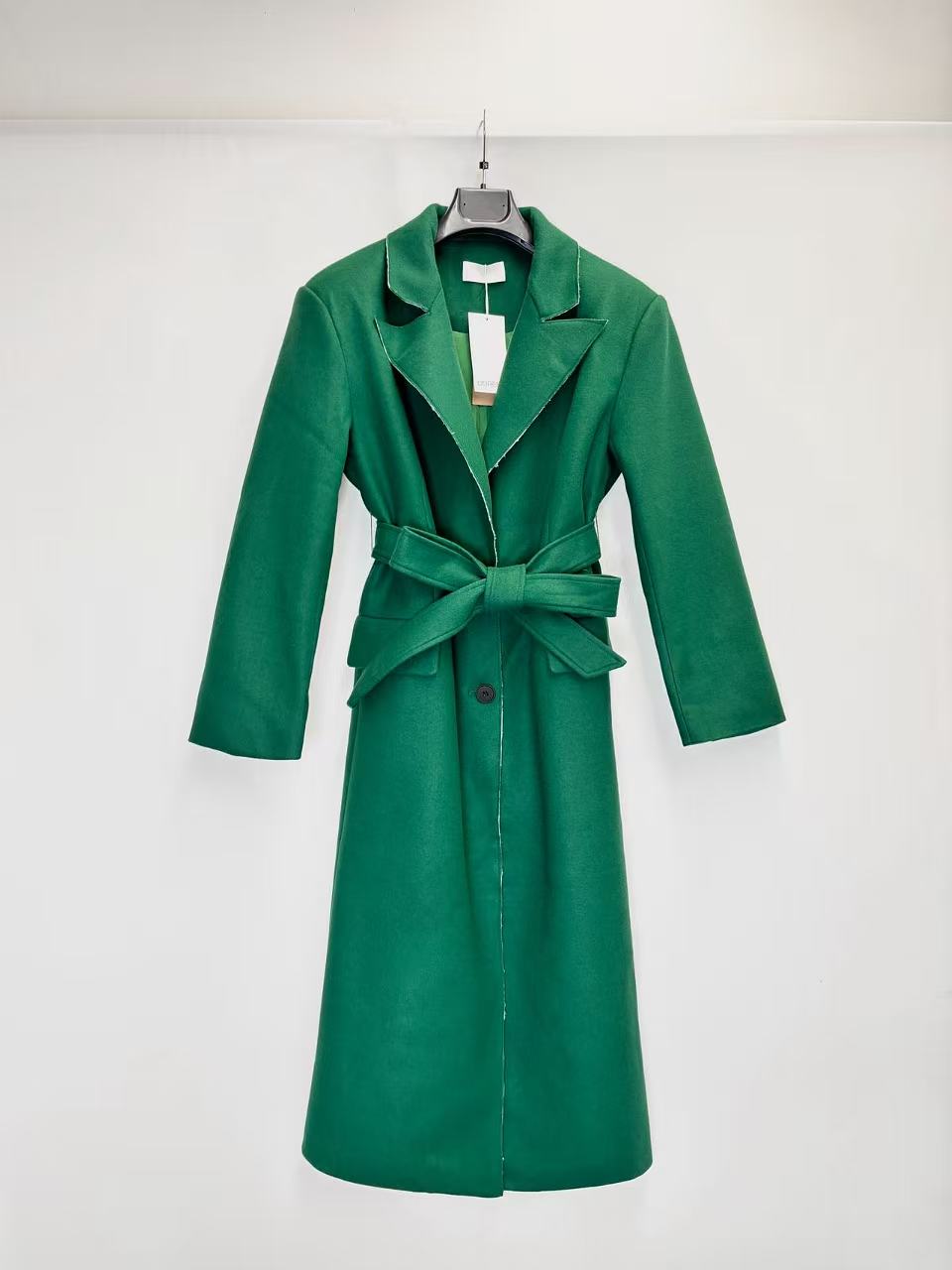 Long tie-up coat