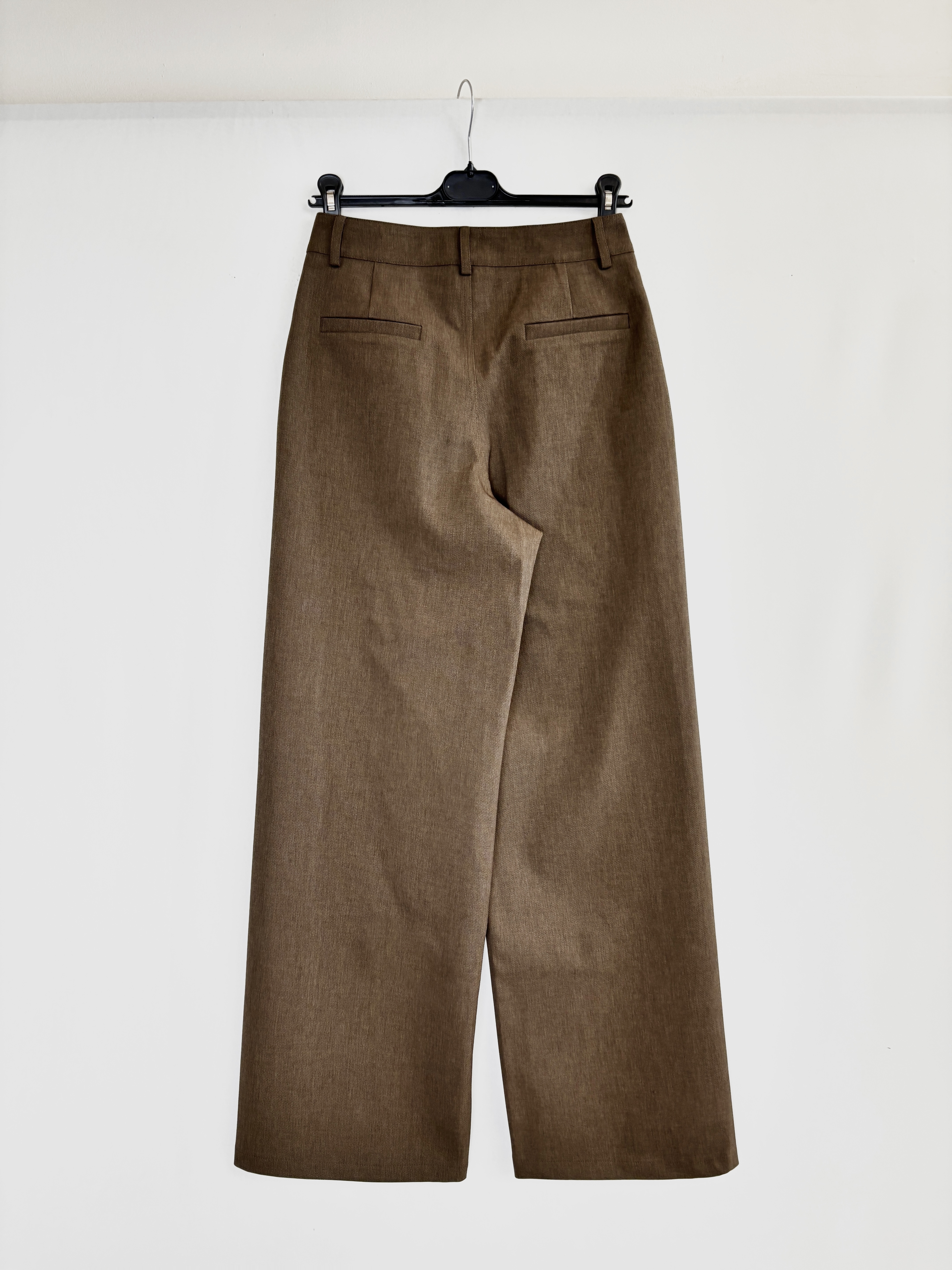 Wide tailored trousers