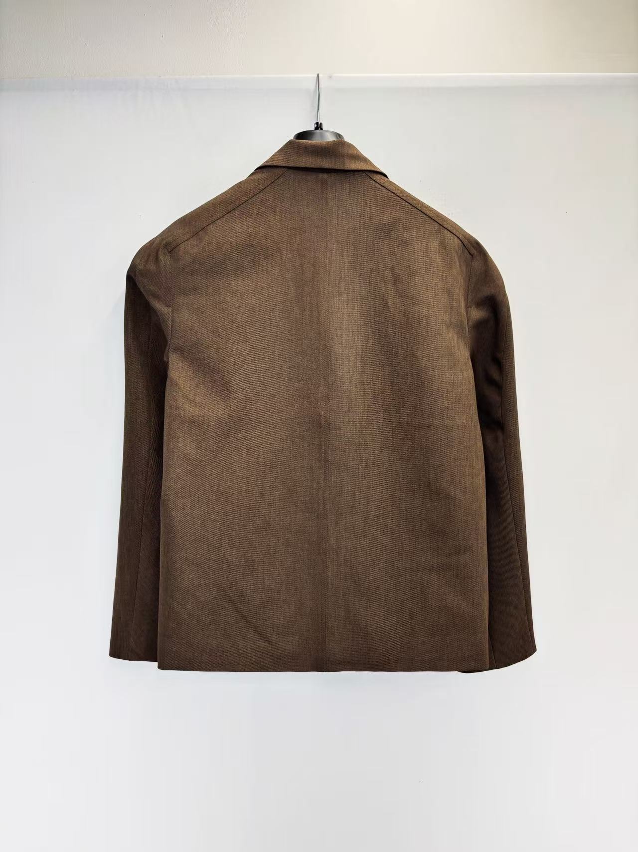 Structured oversized blazer