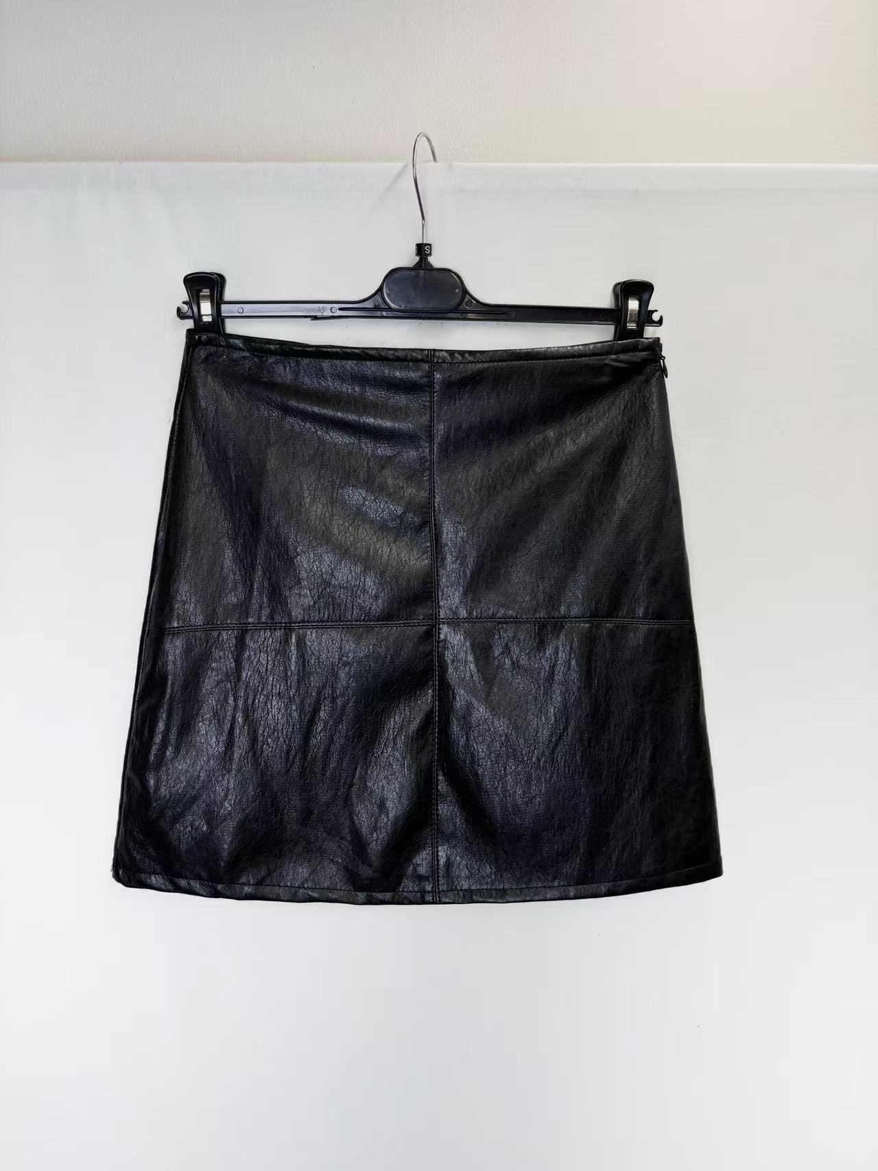 FAUX LEATHER MINI SKIRT