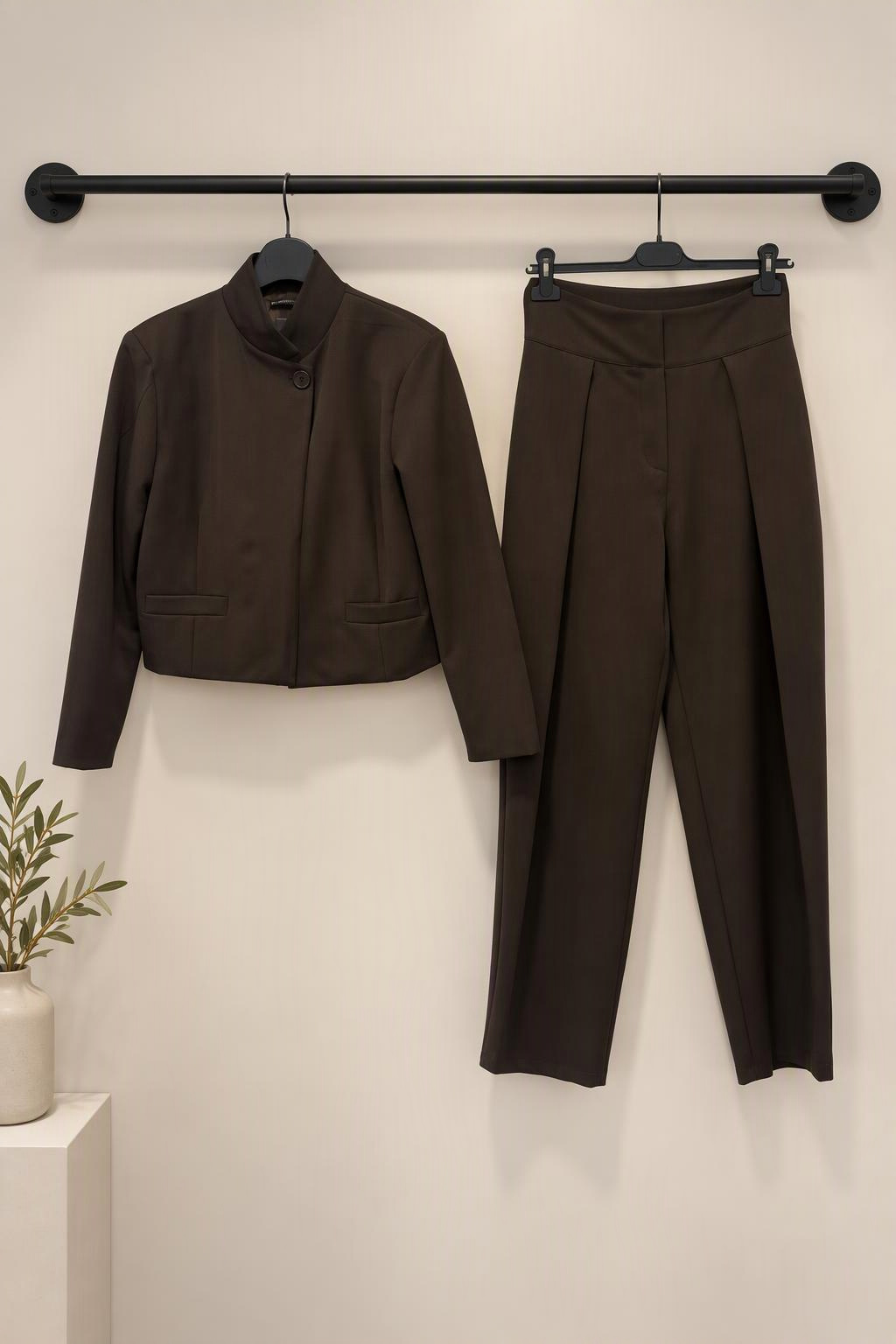 CROPPED MANDARIN COLLAR JACKET WITH HIGH WAISTED TROUSERS