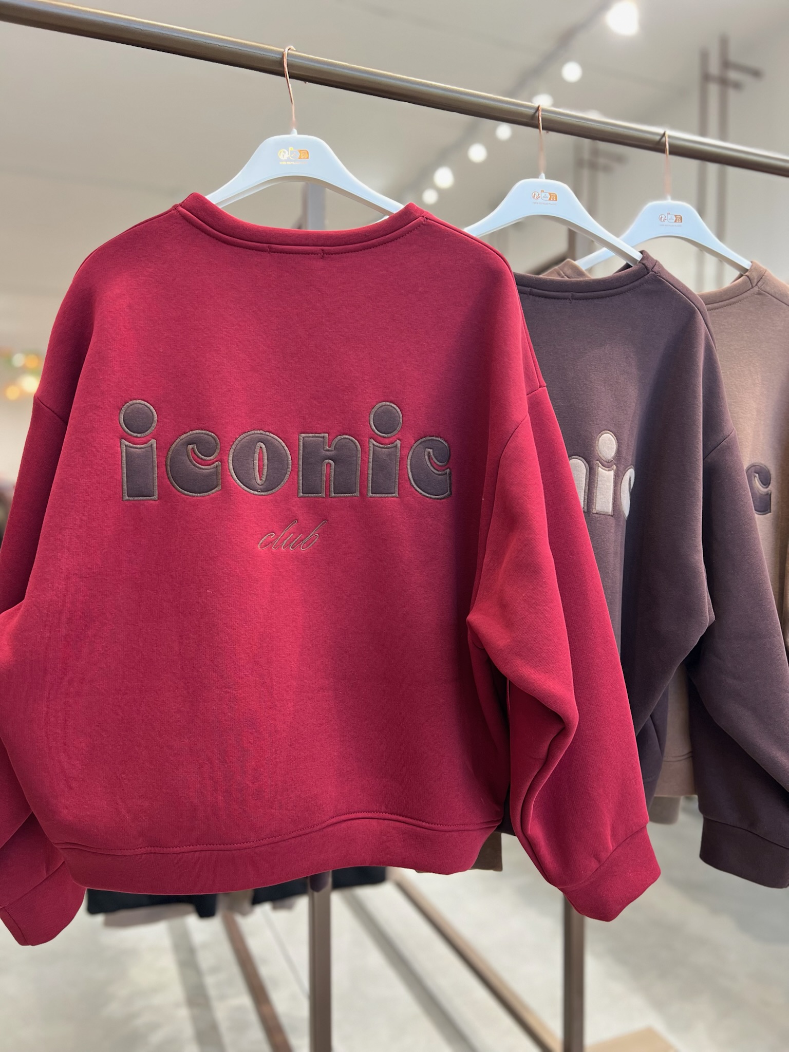 Felpa isolata «ICONIC club»