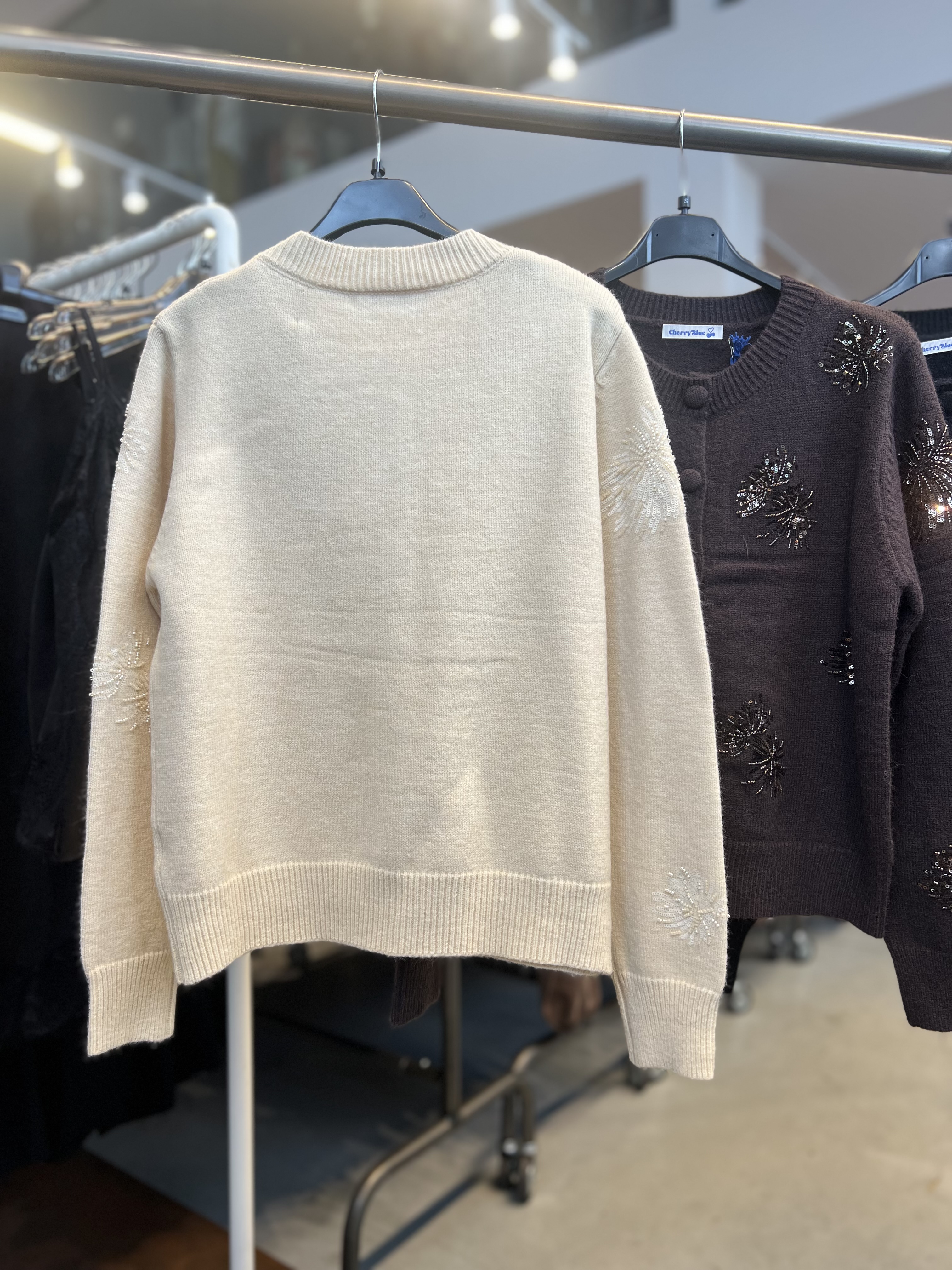 CARDIGAN GIROCOLLO CON D