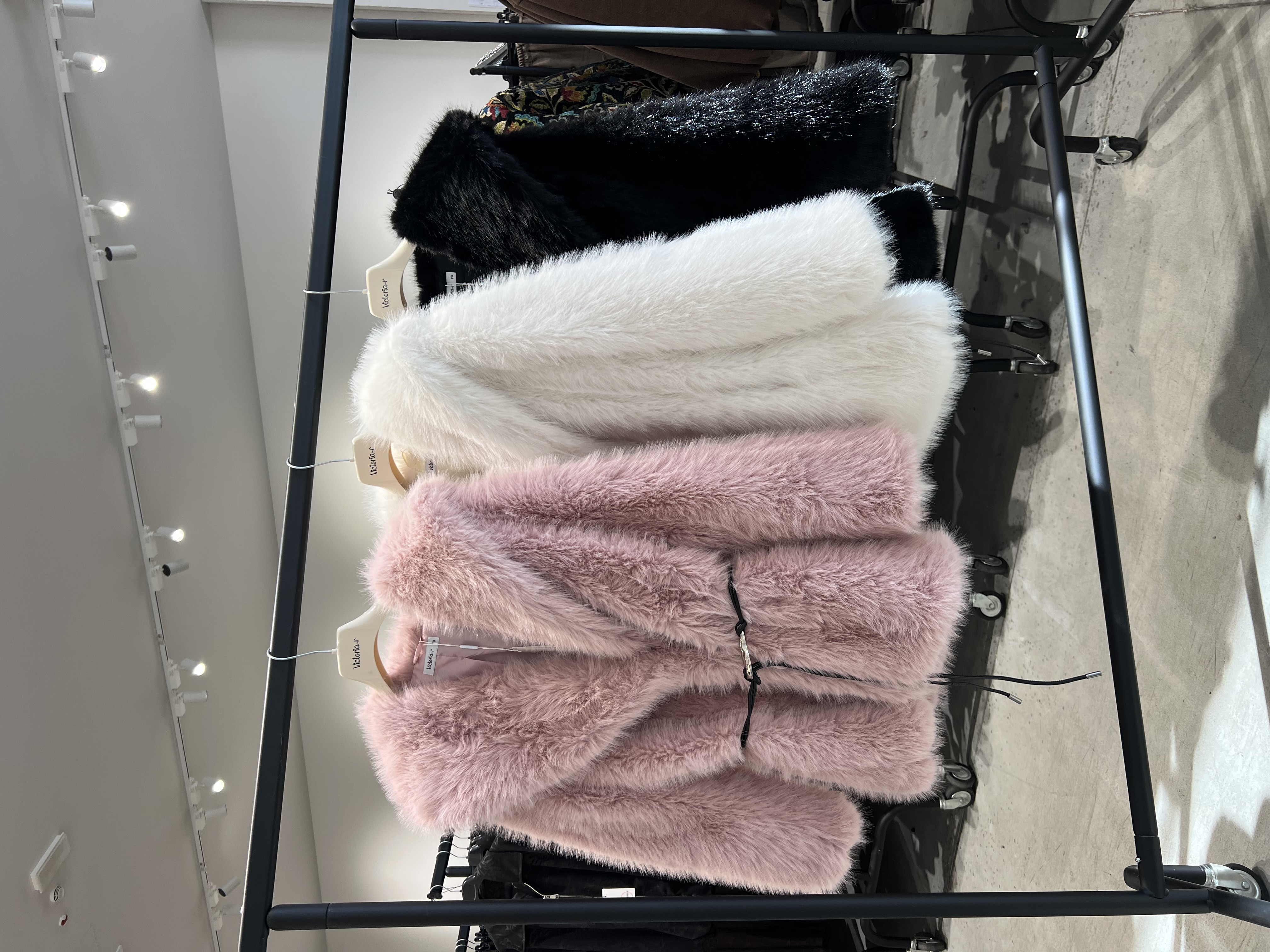 Cappotto in pelliccia sintetica da donna