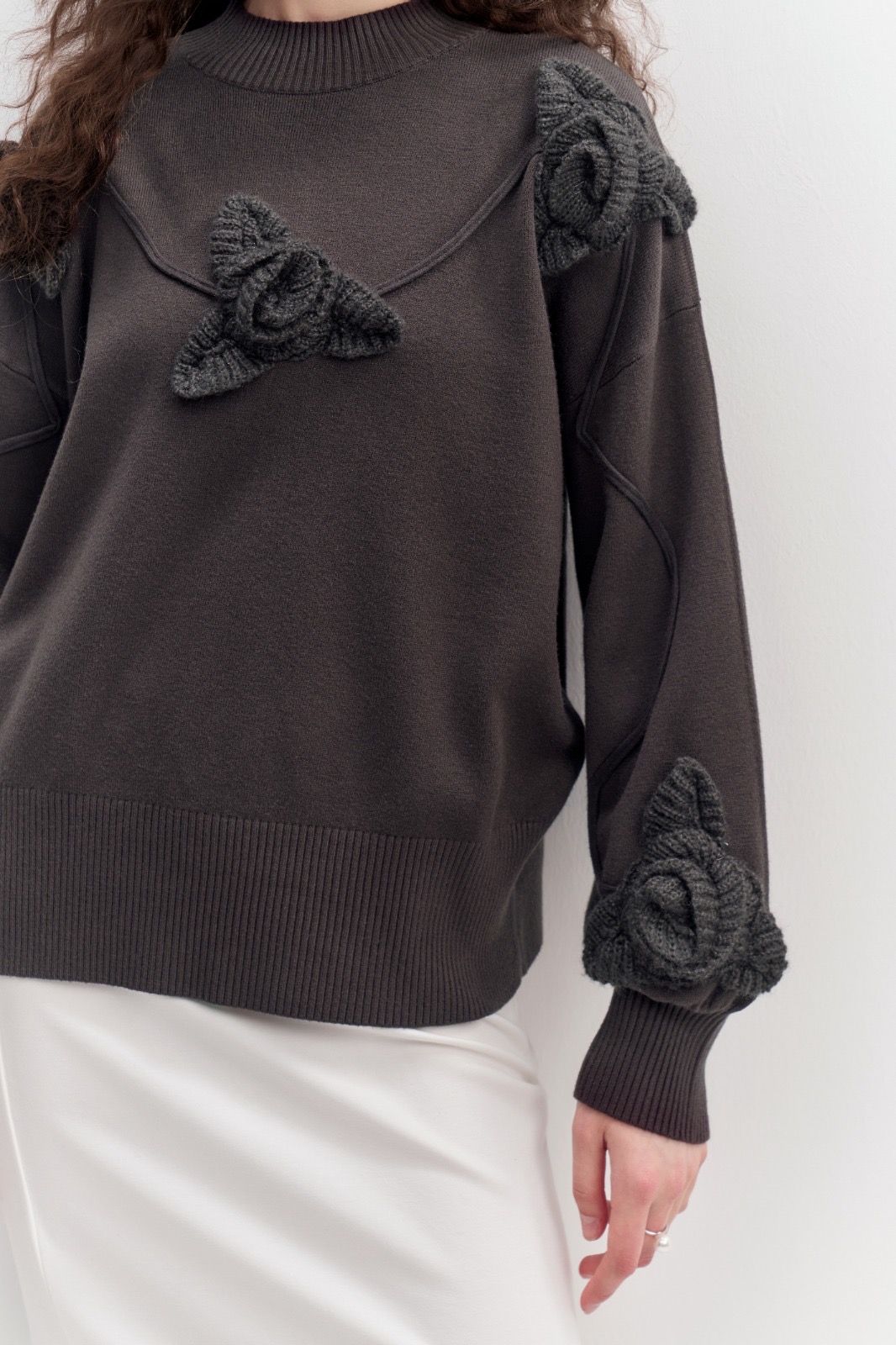 Maglione ricamato